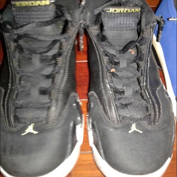 Shoes - Picture 2 of 8